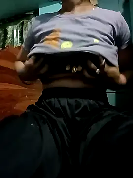 Snapshot of gunjan22 chatting on December 29, 2024, 2:52 pm gunjan22 online show from December 29, 2024, 2:52 pm