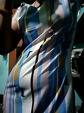 Snapshot of gunjan22 chatting on January 8, 2025, 11:32 am gunjan22 online show from January 8, 2025, 11:32 am