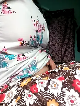 Snapshot of gunjan22 chatting on October 9, 2025, 6:22 am gunjan22 online show from October 9, 2025, 6:22 am