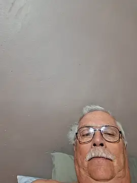 Snapshot of NawtyB1965 chatting on April 29, 2026, 3:54 am NawtyB1965 online show from April 29, 2026, 3:54 am