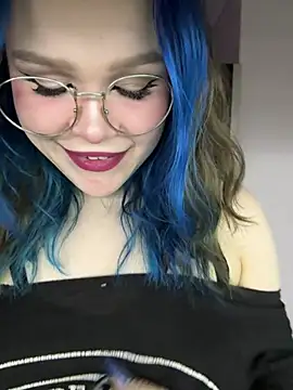 Snapshot of MaddisonHaas chatting on January 28, 2025, 3:15 am MaddisonHaas online show from January 28, 2025, 3:15 am