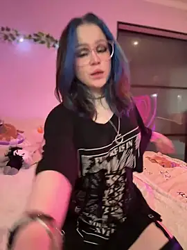 Snapshot of MaddisonHaas chatting on February 4, 2025, 3:33 am MaddisonHaas online show from February 4, 2025, 3:33 am