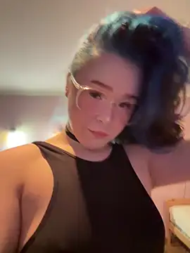 Snapshot of MaddisonHaas chatting on February 9, 2025, 10:32 pm MaddisonHaas online show from February 9, 2025, 10:32 pm