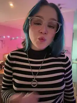 Snapshot of MaddisonHaas chatting on February 17, 2025, 12:21 am MaddisonHaas online show from February 17, 2025, 12:21 am