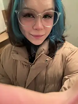 Snapshot of MaddisonHaas chatting on March 17, 2025, 10:49 pm MaddisonHaas online show from March 17, 2025, 10:49 pm