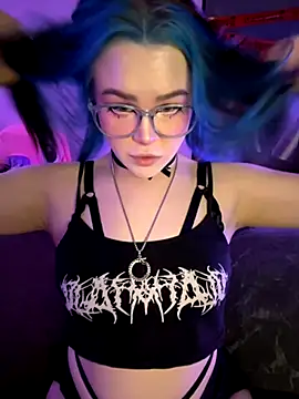 Snapshot of MaddisonHaas chatting on November 22, 2025, 12:42 am MaddisonHaas online show from November 22, 2025, 12:42 am