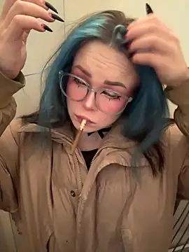 Snapshot of MaddisonHaas chatting on December 5, 2025, 12:08 am MaddisonHaas online show from December 5, 2025, 12:08 am