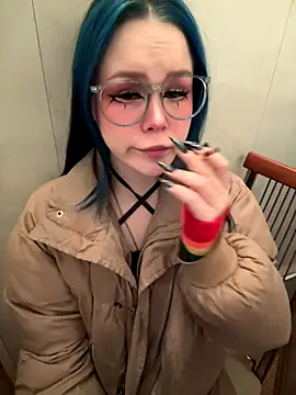 Snapshot of MaddisonHaas chatting on December 14, 2025, 1:44 am MaddisonHaas online show from December 14, 2025, 1:44 am