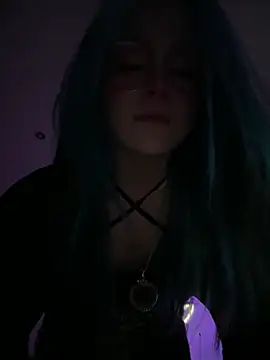 Snapshot of MaddisonHaas chatting on December 18, 2025, 1:33 am MaddisonHaas online show from December 18, 2025, 1:33 am