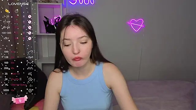 Fairyy Moon online show from October 14, 2025, 6:36 am