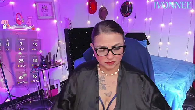 Ivonnee   online show from February 9, 2026, 9:35 am