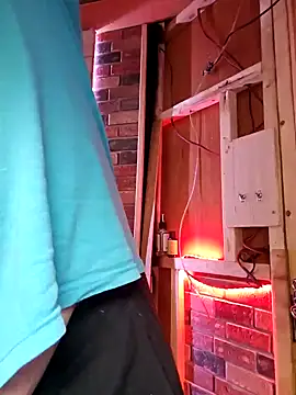 alienbunny online show from January 7, 2025, 9:46 pm