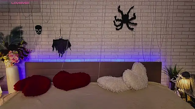 NovaBlissss online show from November 9, 2025, 9:13 pm