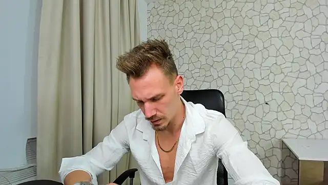 MateoBenjaminX online show from January 29, 2025, 7:22 pm