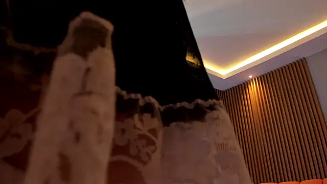 Eilin clio online show from February 20, 2025, 12:25 pm