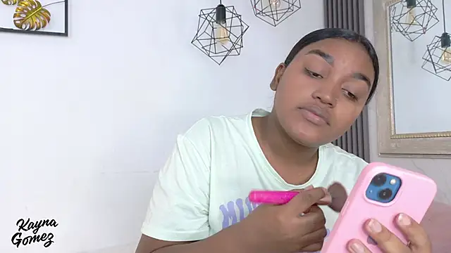 kayna gomez online show from December 21, 2025, 7:32 pm