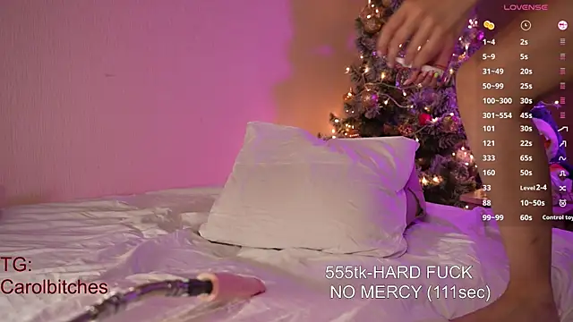 Snapshot of CarolynMoreno chatting on December 1, 2025, 7:46 am CarolynMoreno online show from December 1, 2025, 7:46 am