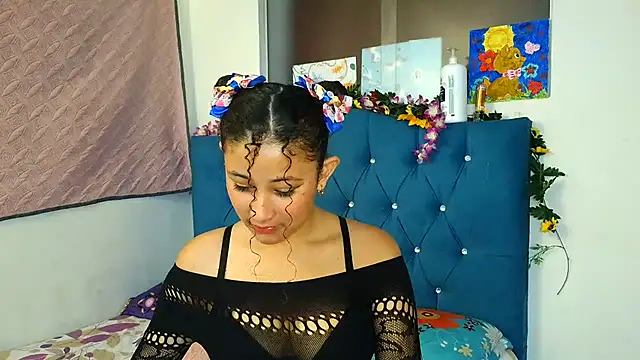 Milkdulce1 online show from March 23, 2026, 4:22 pm