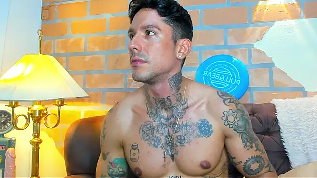 Snapshot of Dylanstonne chatting on February 27, 2025, 1:16 am Dylanstonne online show from February 27, 2025, 1:16 am