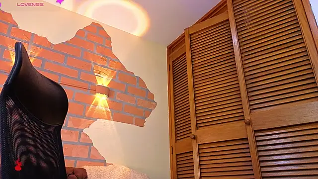 Dylanstonne online show from December 21, 2025, 9:33 pm