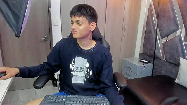 Yef Thin online show from November 22, 2025, 4:00 am