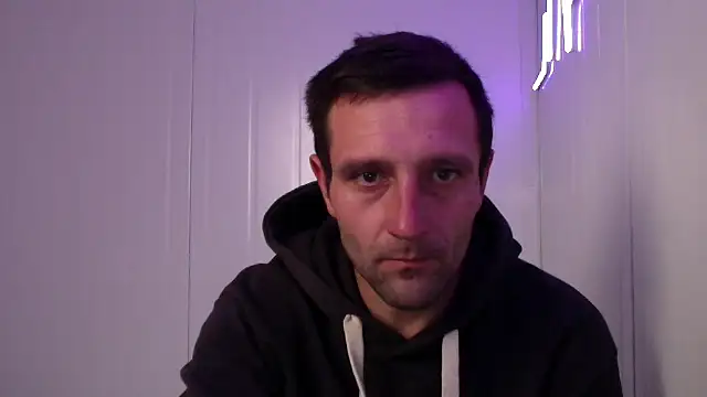 serjdj90 online show from October 3, 2025, 10:56 am