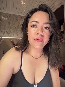 Bella fournier online show from March 8, 2026, 10:02 pm