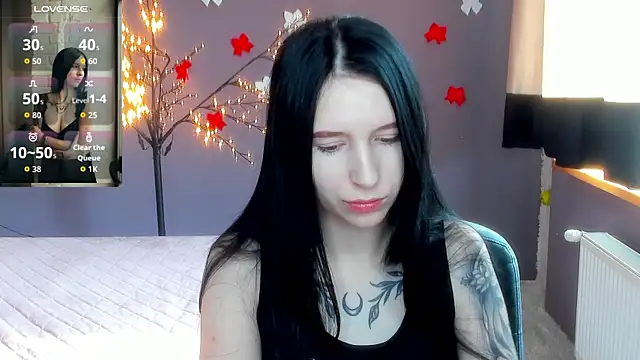 KarolinaBlacks online show from April 12, 2026, 5:23 am