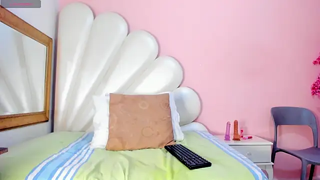 Ally Parkeer  online show from February 26, 2025, 4:56 pm