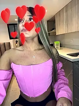 Snapshot of selfsuck_trans chatting on December 3, 2024, 12:38 pm selfsuck trans online show from December 3, 2024, 12:38 pm