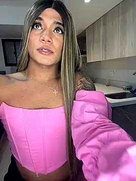 Snapshot of selfsuck_trans chatting on December 4, 2024, 7:50 am selfsuck trans online show from December 4, 2024, 7:50 am