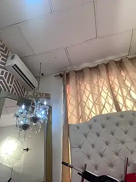 SashaDurante online show from April 17, 2026, 8:34 pm