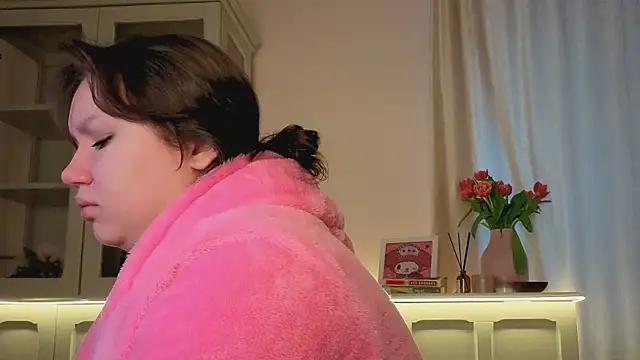 Alisia Mars online show from March 9, 2026, 5:00 am