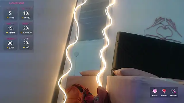 Laylafoxy tay online show from February 14, 2025, 3:54 am