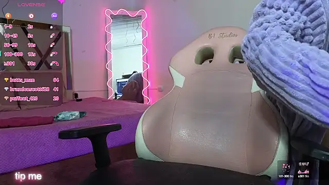 Laylafoxy tay online show from March 22, 2025, 6:22 am