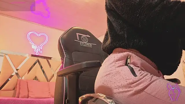 Laylafoxy tay online show from December 2, 2025, 3:23 am