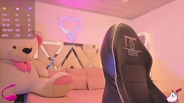 Laylafoxy tay online show from December 21, 2025, 3:02 am