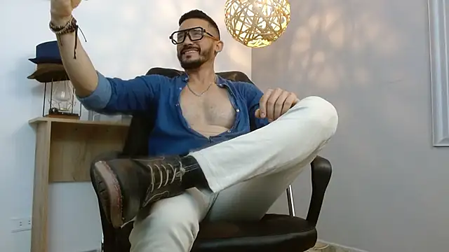 Reiko 85  online show from February 26, 2025, 7:27 pm