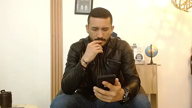 Reiko 85  online show from September 30, 2025, 2:33 pm