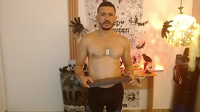 Reiko 85  online show from October 28, 2025, 2:31 pm