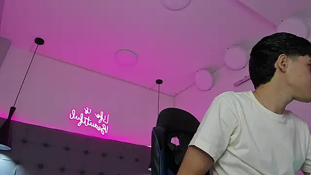 Dyla n18 online show from April 4, 2026, 2:25 pm