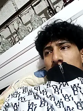 alexander32r online show from October 13, 2025, 4:23 am