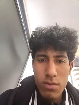 alexander32r online show from December 17, 2025, 4:02 pm