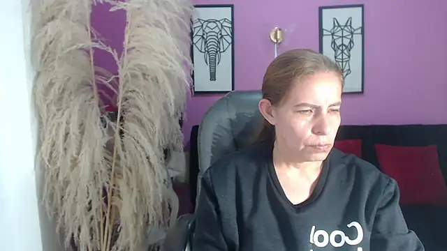 Milf karlye online show from September 10, 2025, 2:11 am