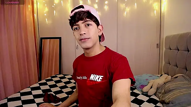 teobowny  online show from December 12, 2024, 3:48 pm