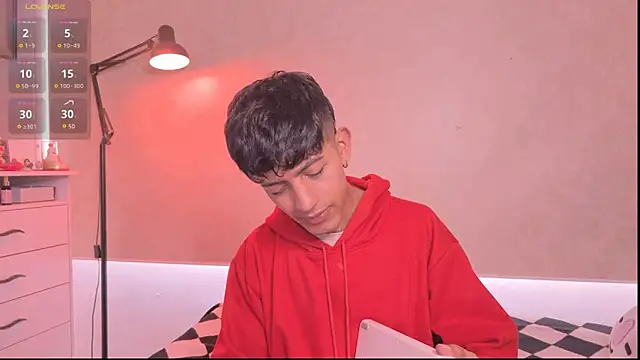 teobowny  online show from March 7, 2026, 6:49 pm