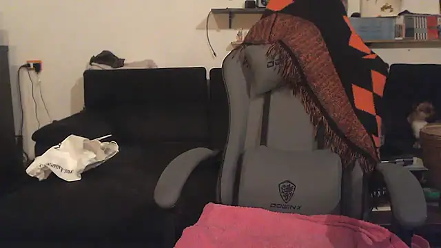 complicata mente online show from December 29, 2024, 12:20 am