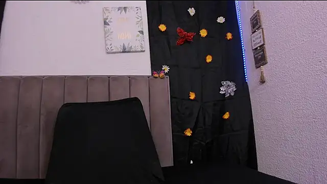 Snapshot of DeisyHarper chatting on December 21, 2025, 6:42 am DeisyHarper online show from December 21, 2025, 6:42 am