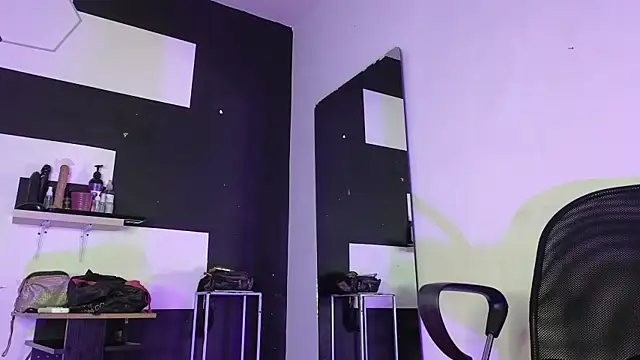 haileycat online show from October 15, 2025, 12:55 am