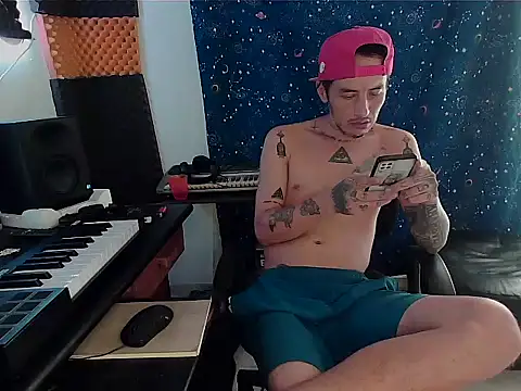 Snapshot of patrik_tattoo_ chatting on February 15, 2025, 6:23 pm patrik tattoo online show from February 15, 2025, 6:23 pm